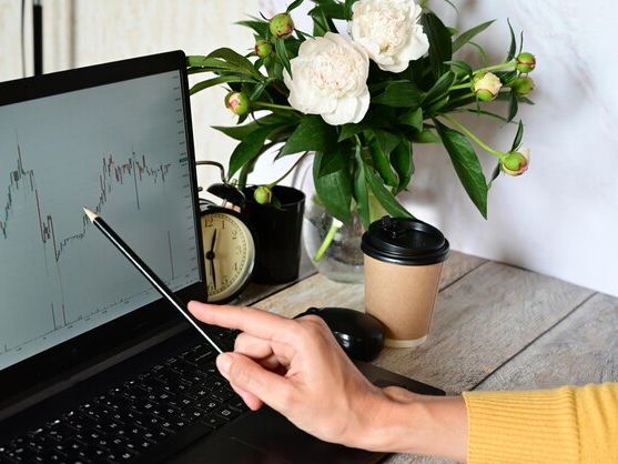 Najlepsze strategie tradingowe dla początkujących inwestorów – praktyczny przewodnik